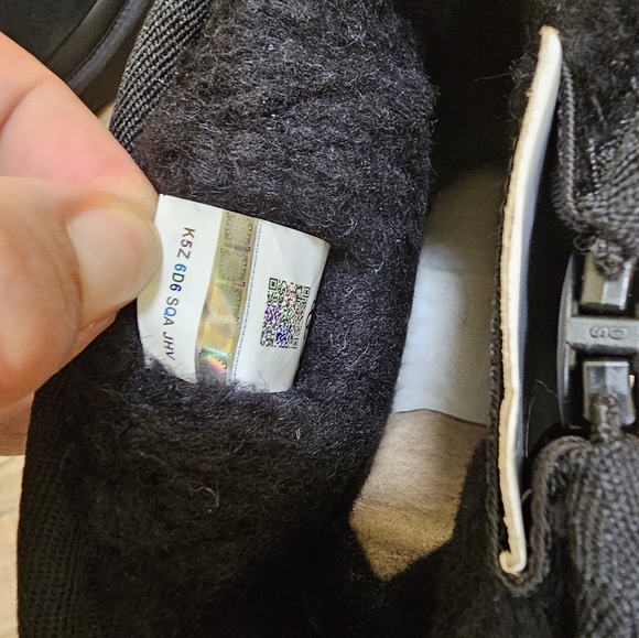 UGG Classic Mini ZipperTape Logo,  size US 8 - Picture 12 of 14